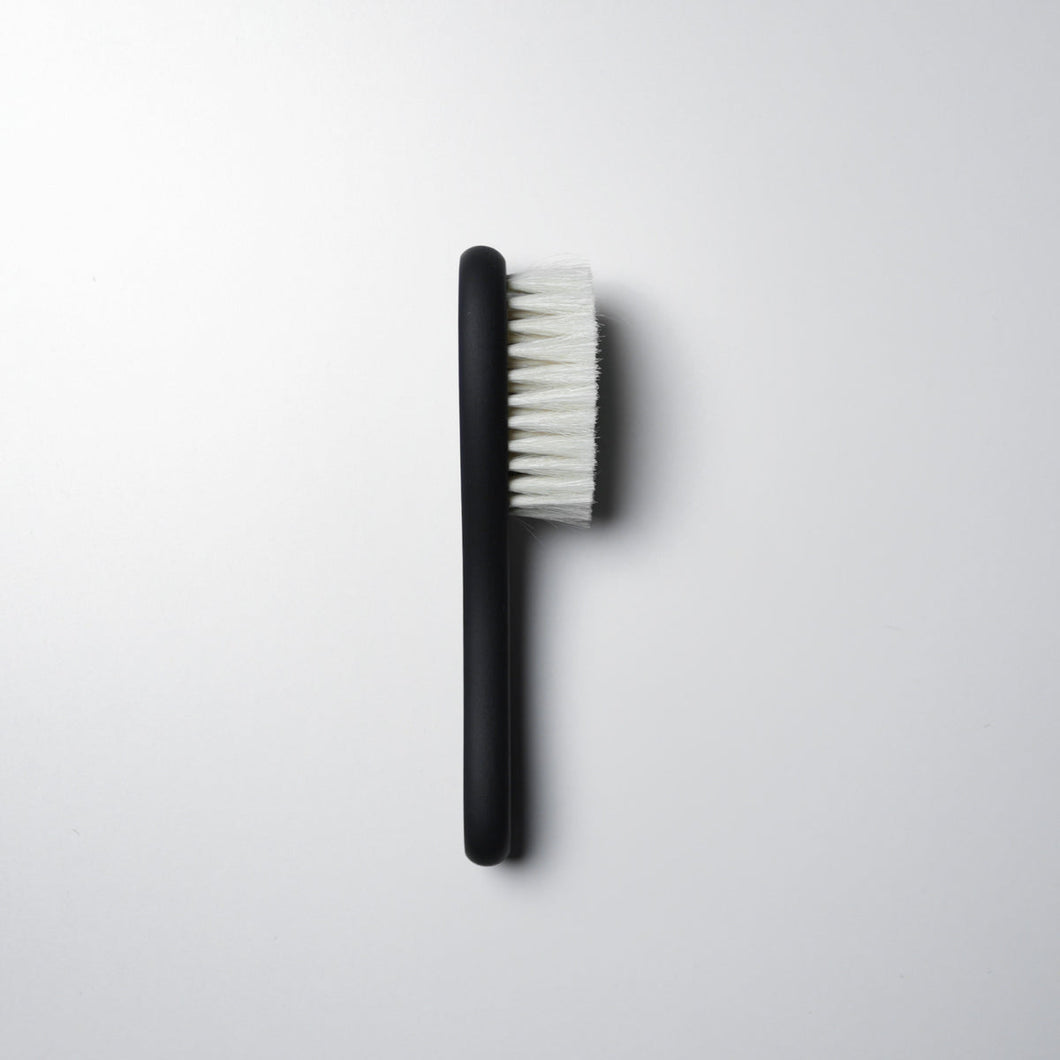 L3vel3 Bristle Brush